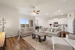 3909 Sterling Springs Ln, League City, TX 77573 - Photo 1