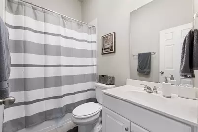 3909 Sterling Springs Lane, League City, TX 77573 - Photo 9