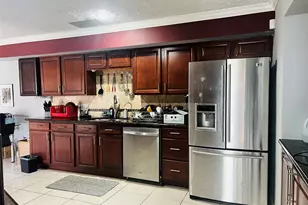 9610 Tarragon Ln, Houston, TX 77036 - Photo 11