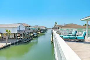 247 Schooner Dr, Freeport, TX 77541 - Photo 7