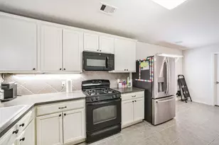 1609 Peach Dale Ct, Conroe, TX 77301 - Photo 11