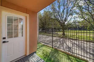 3006 Chenevert St, Houston, TX 77004 - Photo 41