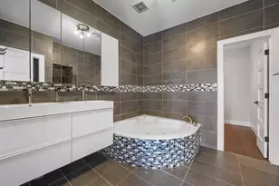 3006 Chenevert St, Houston, TX 77004 - Photo 19