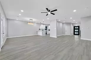 9026 Lawncliff Ln, Houston, TX 77040 - Photo 11