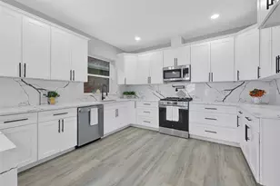 9026 Lawncliff Ln, Houston, TX 77040 - Photo 15