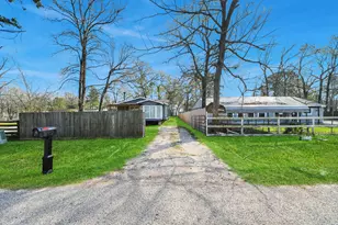 20918 Dunn, New Caney, TX 77357 - Photo 3