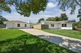 1446 Pirates Cove, Houston, TX 77058 - Photo 35