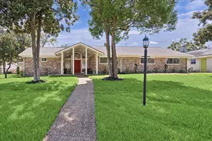 1446 Pirates Cove, Houston, TX 77058 - Photo 1