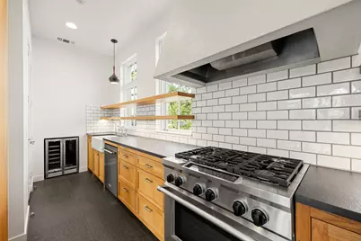 2240 Shakespeare Street, Houston, TX 77030 - Photo 21