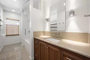 2240 Shakespeare St, Houston, TX 77030 - Photo 37