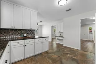 1918 Crooked Creek Ln, Pearland, TX 77581 - Photo 15