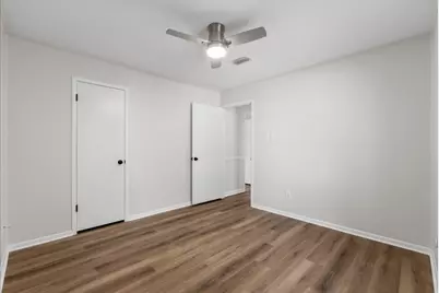 1918 Crooked Creek Lane, Pearland, TX 77581 - Photo 21
