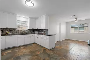 1918 Crooked Creek Ln, Pearland, TX 77581 - Photo 13