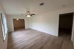 704 Alice St, Sweeny, TX 77480 - Photo 7