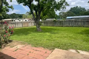 1803 Jones St, Rosenberg, TX 77471 - Photo 11