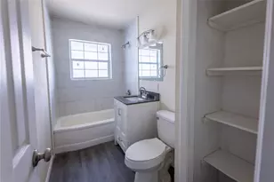 4942 Bataan Rd, Houston, TX 77033 - Photo 9