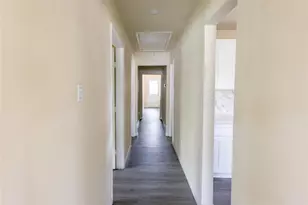 4942 Bataan Rd, Houston, TX 77033 - Photo 7