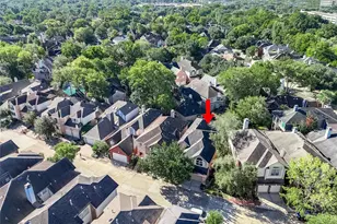 12869 Kingsbridge Ln, Houston, TX 77077 - Photo 3