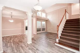 12869 Kingsbridge Ln, Houston, TX 77077 - Photo 9