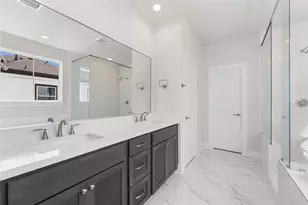 2708 Grand Fountains Dr, Houston, TX 77054 - Photo 17