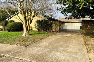12614 Hunting Briar Dr, Houston, TX 77099 - Photo 1