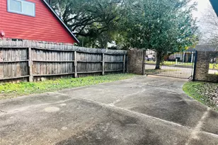 12614 Hunting Briar Dr, Houston, TX 77099 - Photo 11
