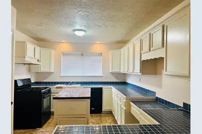 12614 Hunting Briar Drive, Houston, TX 77099 - Photo 5