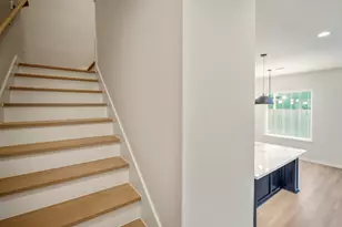 2042 W Tidwell Rd, Houston, TX 77091 - Photo 13