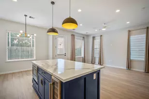 2042 W Tidwell Rd, Houston, TX 77091 - Photo 11