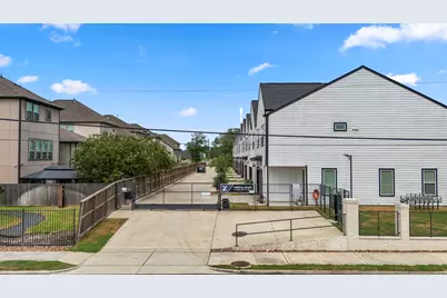 2042 W Tidwell Road, Houston, TX 77091 - Photo 35