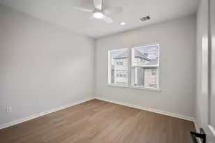 2042 W Tidwell Rd, Houston, TX 77091 - Photo 27