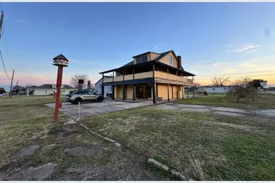 409 S Avenue C, Freeport, TX 77541 - Photo 3