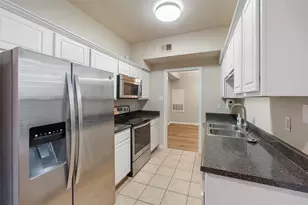 2255 Braeswood Park Dr, Houston, TX 77030 - Photo 11