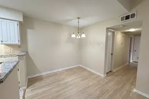2120 Wilcrest Dr, Houston, TX 77042 - Photo 9
