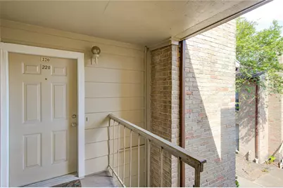 2120 Wilcrest Drive #220, Houston, TX 77042 - Photo 7