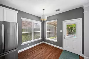 4816 Cypress Spring Dr, Missouri City, TX 77459 - Photo 9