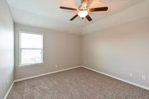 4306 Apple Ln, Baytown, TX 77521 - Photo 9