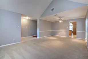 2114 Whirlaway Dr, Stafford, TX 77477 - Photo 7