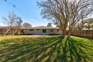 5774 Greencraig Dr, Houston, TX 77035 - Photo 19