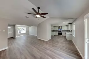 5774 Greencraig Dr, Houston, TX 77035 - Photo 3