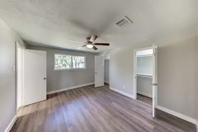 5774 Greencraig Drive, Houston, TX 77035 - Photo 11