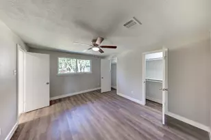 5774 Greencraig Dr, Houston, TX 77035 - Photo 11