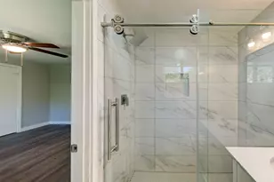 5774 Greencraig Dr, Houston, TX 77035 - Photo 13