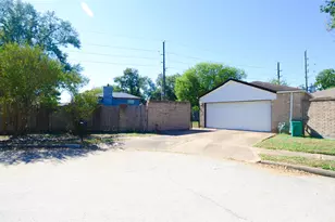 10603 Buffalo Bend Dr, Houston, TX 77064 - Photo 9