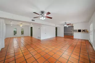 5049 Moultrie Dr, Corpus Christi, TX 78413 - Photo 5