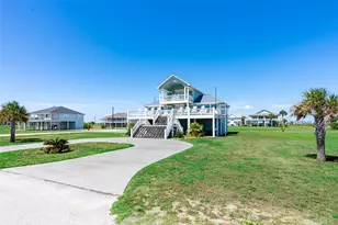 804 Sombrero Dr, Crystal Beach, TX 77650 - Photo 39