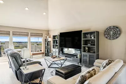 804 Sombrero Drive, Crystal Beach, TX 77650 - Photo 7