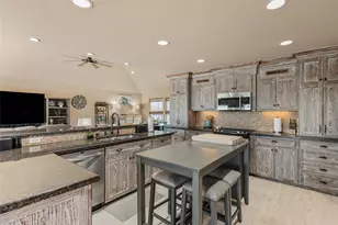 804 Sombrero Dr, Crystal Beach, TX 77650 - Photo 11