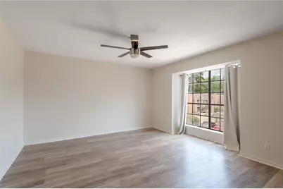 2402 Sycamore Avenue #D6, Huntsville, TX 77340 - Photo 11