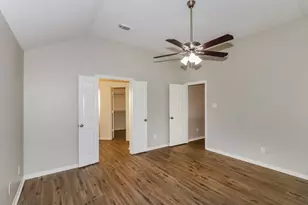 2406 Glenholly Park Dr, Sugar Land, TX 77498 - Photo 11